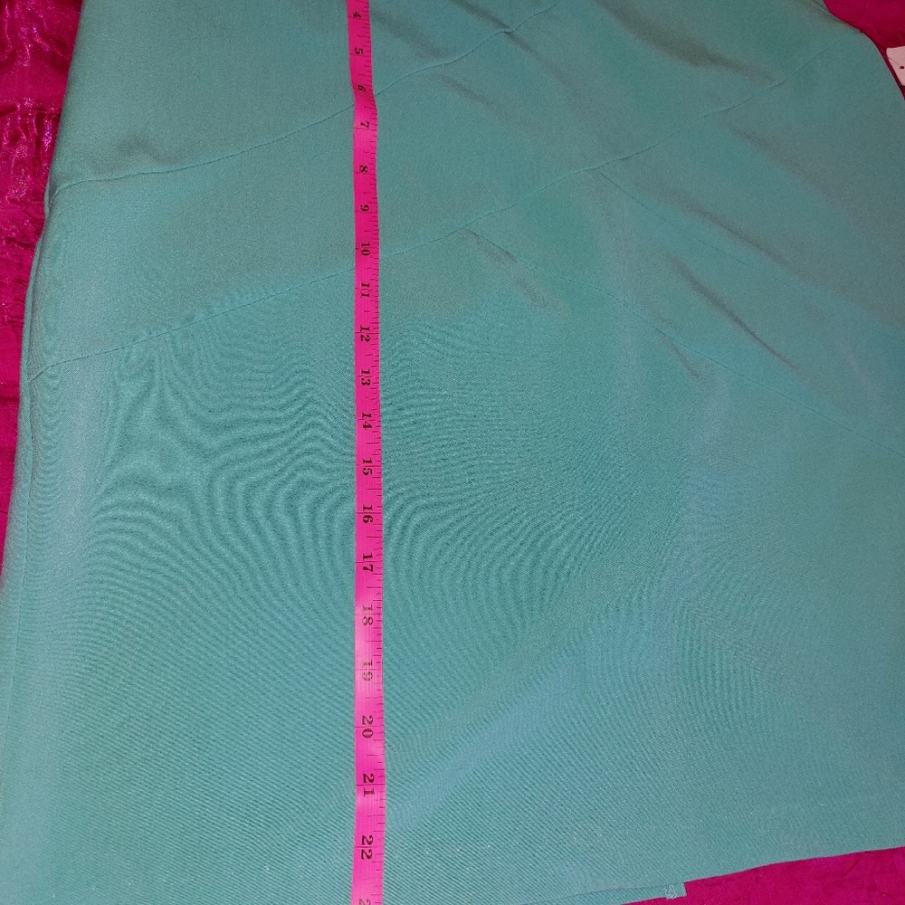 Omega Pencil Skirt - Picture 13 of 14